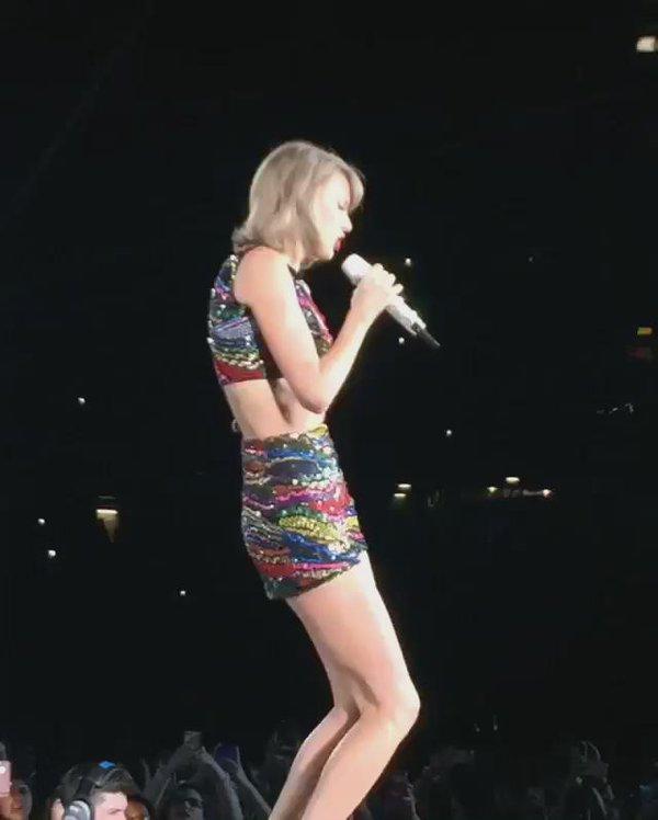 Gg_e2amUlTAIFDU_.thumb.jpg.5d5c4dba64722