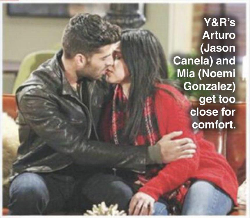 Arturo Mia about to kiss.jpg